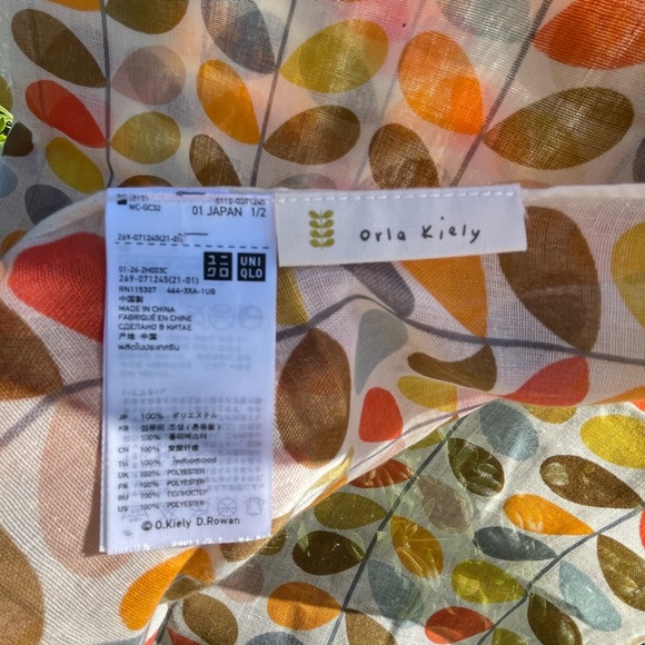 Orla Kiely Multi Stem Uniqlo Scarf - Picture 2 of 4